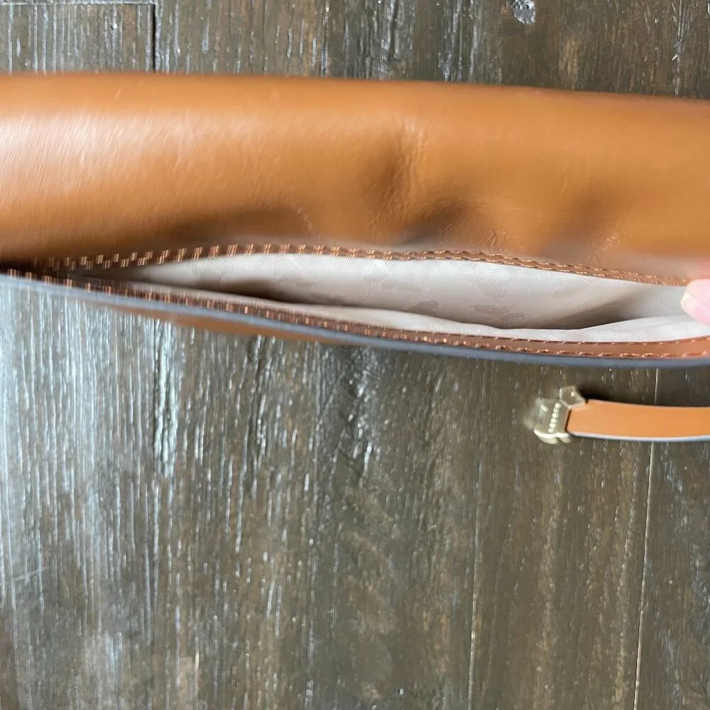 Radley London Lexington Small Flapover Crossbody - Picture 12 of 14